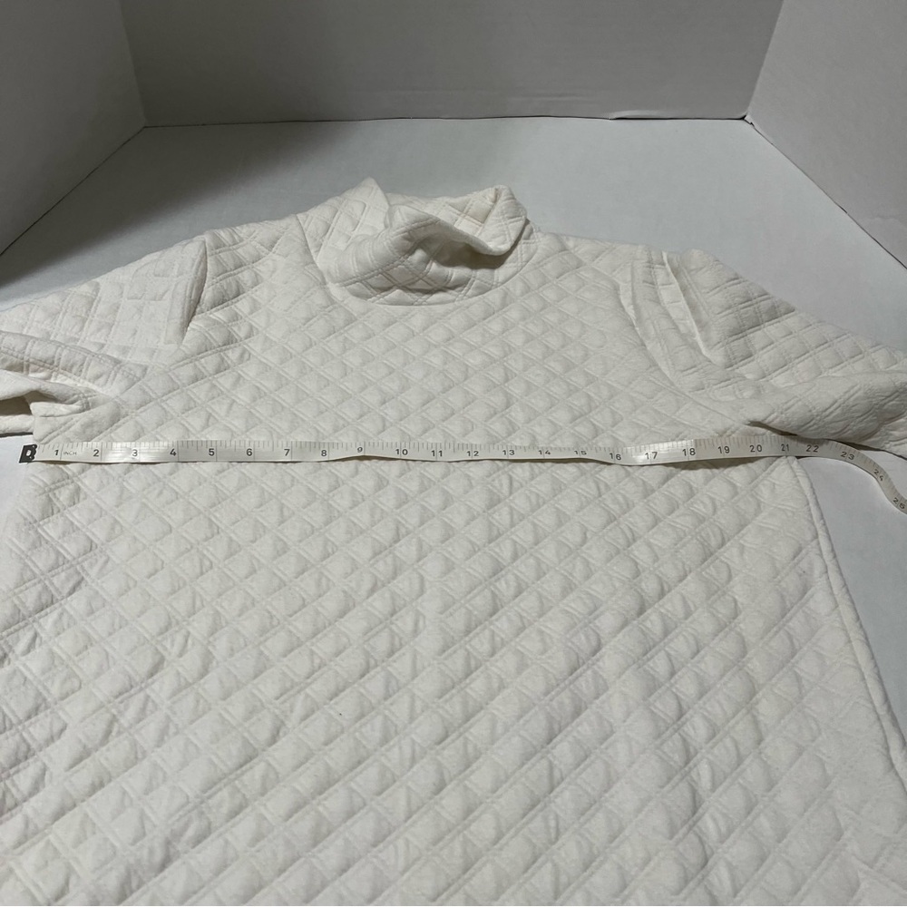 J.Crew Quilted Turtleneck Sweatshirt Ivory size Medium NWT Cozy Pullover - Picture 4 of 9